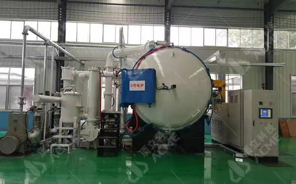 無壓燒結(jié)爐.jpg 無壓燒結(jié)爐.jpg