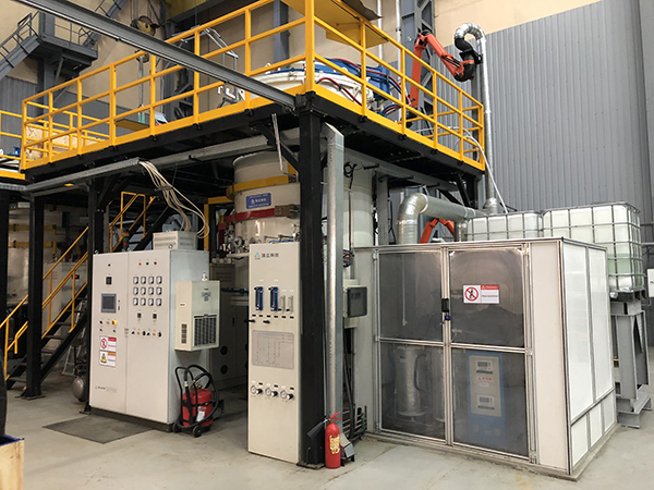 1. 化學(xué)氣相沉積爐(碳CVI界面).jpg 1. 化學(xué)氣相沉積爐(碳CVI界面).jpg