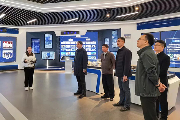 校企合作促發(fā)展——頂立科技與江西理工大學(xué)簽署人才聯(lián)合培養(yǎng)合作協(xié)議 (3).jpg 校企合作促發(fā)展——頂立科技與江西理工大學(xué)簽署人才聯(lián)合培養(yǎng)合作協(xié)議 (3).jpg