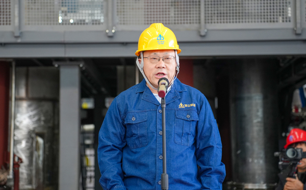 “雙子座”大型CC復(fù)合材料真空裂解系統(tǒng)成功下線-(4).jpg “雙子座”大型CC復(fù)合材料真空裂解系統(tǒng)成功下線-(4).jpg