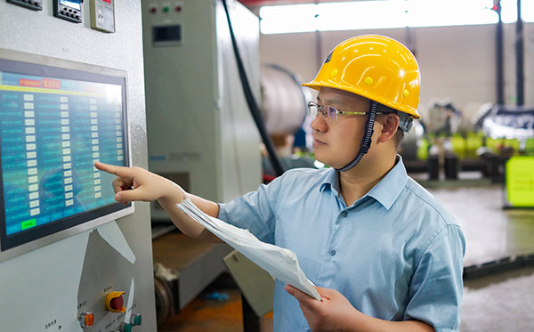 頂立科技胡祥龍獲評(píng)2024年湖南省“卓越工程師”稱(chēng)號(hào)